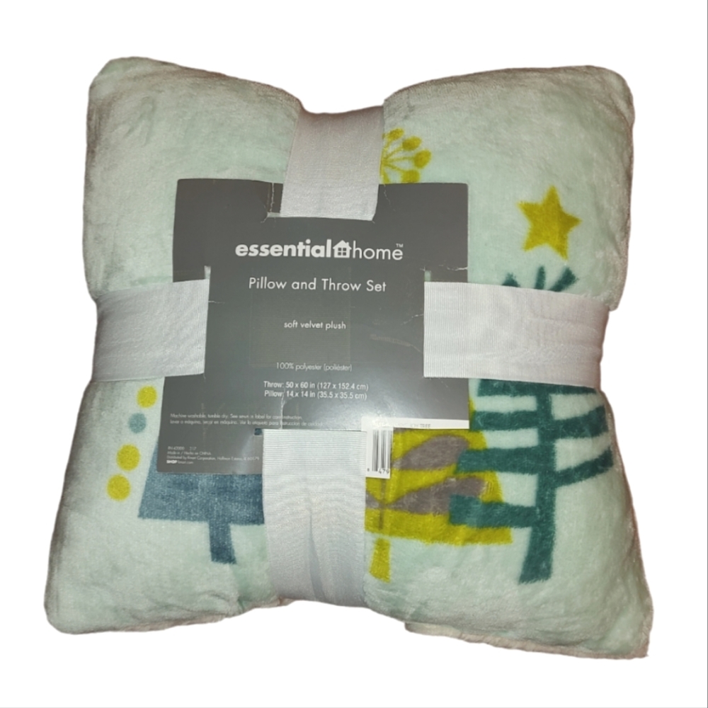 Cozy Christmas Pillow and Throw Set Soft Plush Holiday Home Mint Green Throw